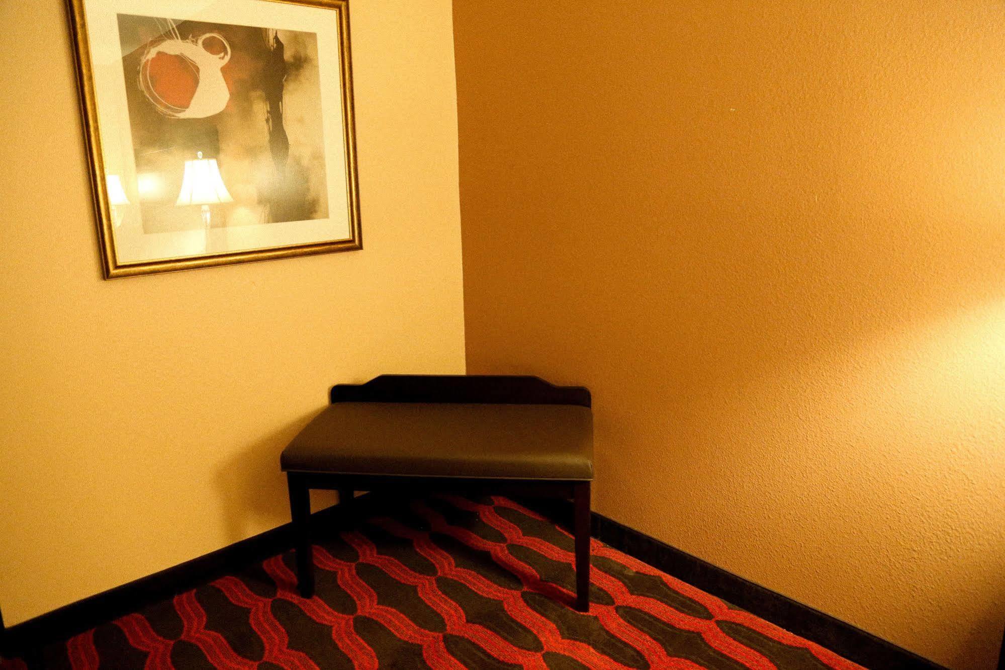 Americas Best Value Inn & Suites-Forest Grove/Hillsboro מראה חיצוני תמונה